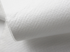 白色PP方格纹透气膜复合无纺布 铺单洞巾用透气